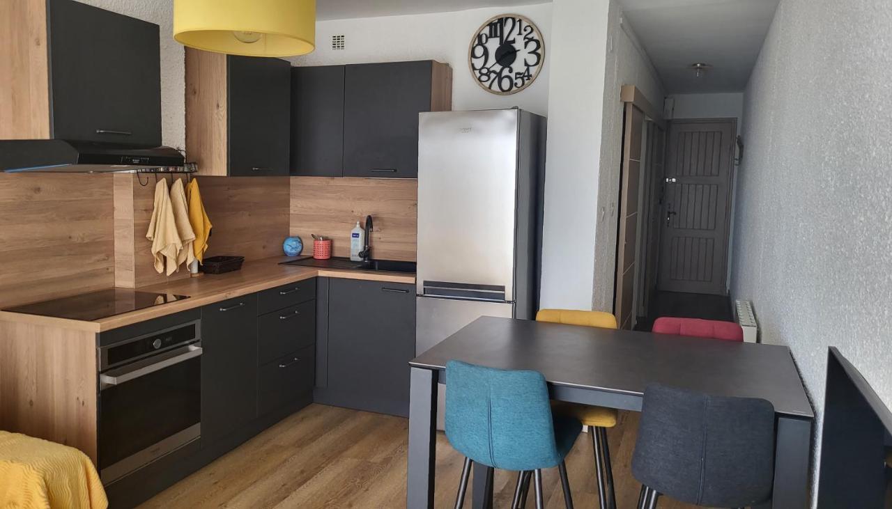 Adorable Petit Appartement Avec Magnifique Vue Sur Le Port De Canet 外观 照片